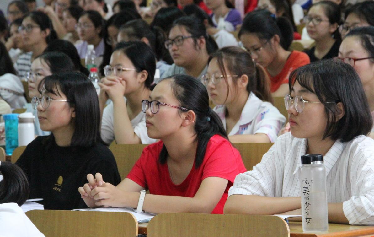 现场员工.jpg